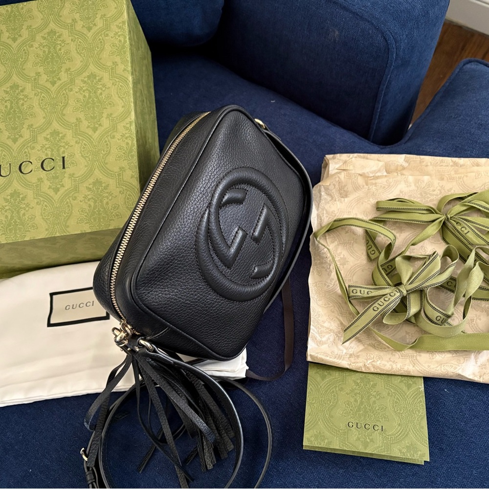 Gucci Soho Black Pebbled Leather Crossbody. Box, dust bag, ribbons included.